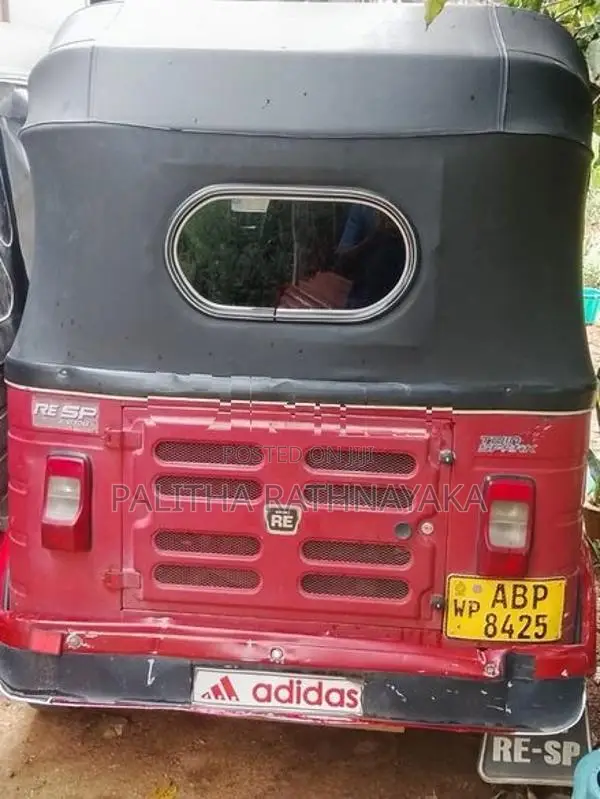 Bajaj RE 2016