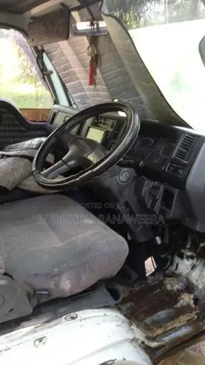 Mazda Tittan 1997 Cabin
