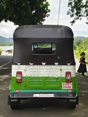 Bajaj RE 1999
