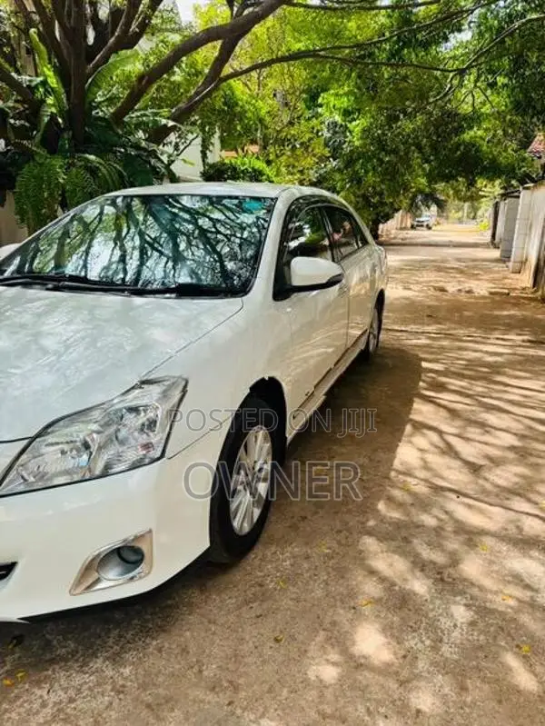 Toyota Premio G Superior 2013