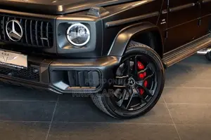 Mercedes Benz G Wagon AMG G63 Carbon Pack 2025