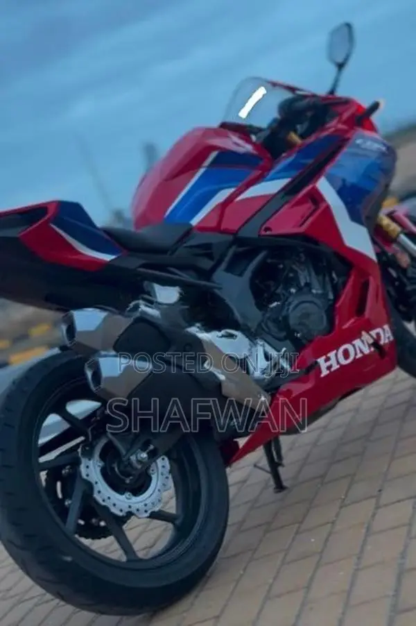 Honda CBR 250RR 2025