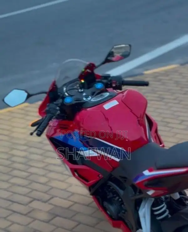 Honda CBR 250RR 2025