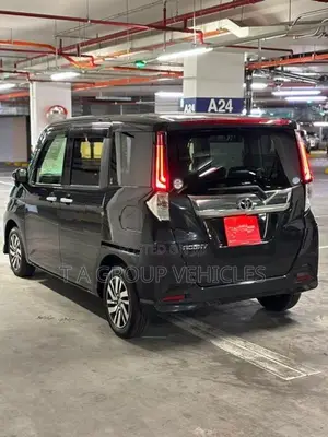 Toyota Roomy Custom G 2023