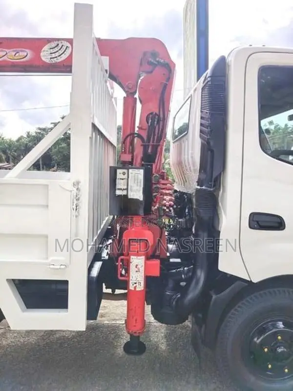 Toyota Hino Boom truck 2016
