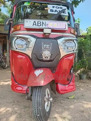Bajaj RE 2016