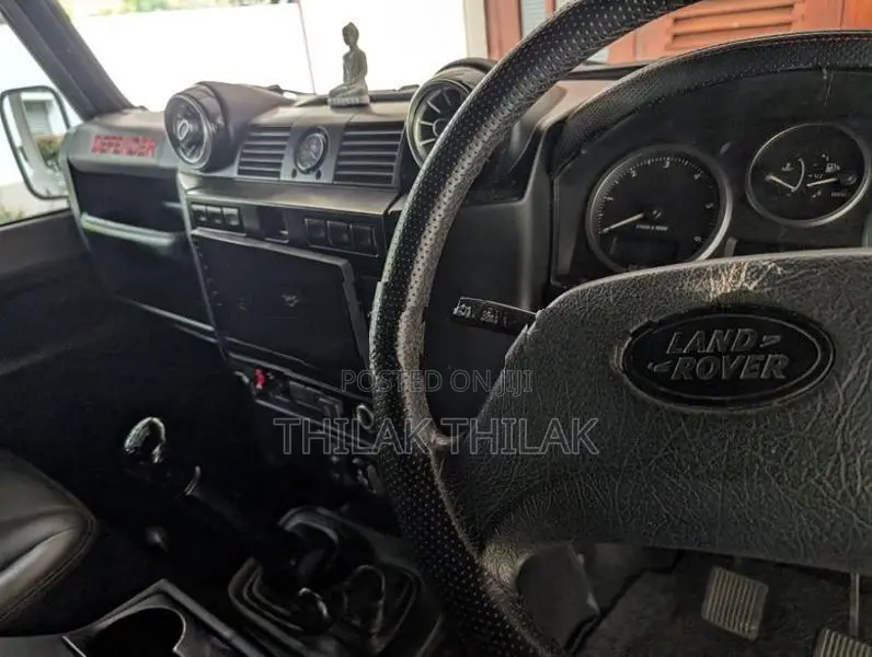 Land Rover Defender 1978