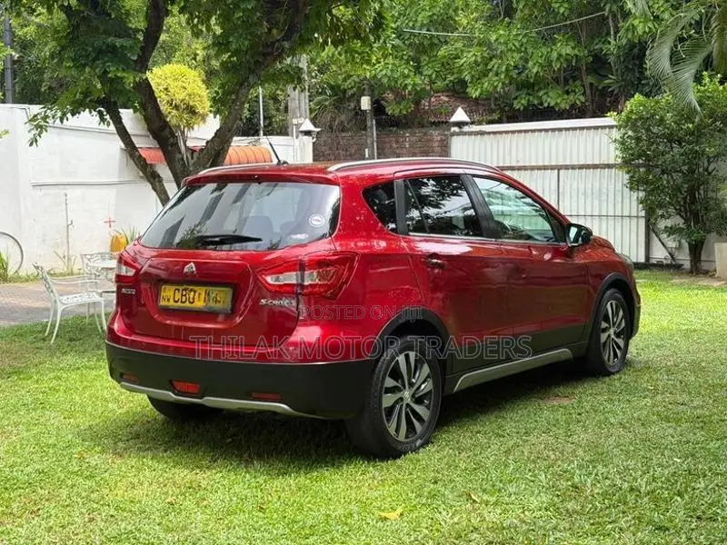 Suzuki S-Cross 2019