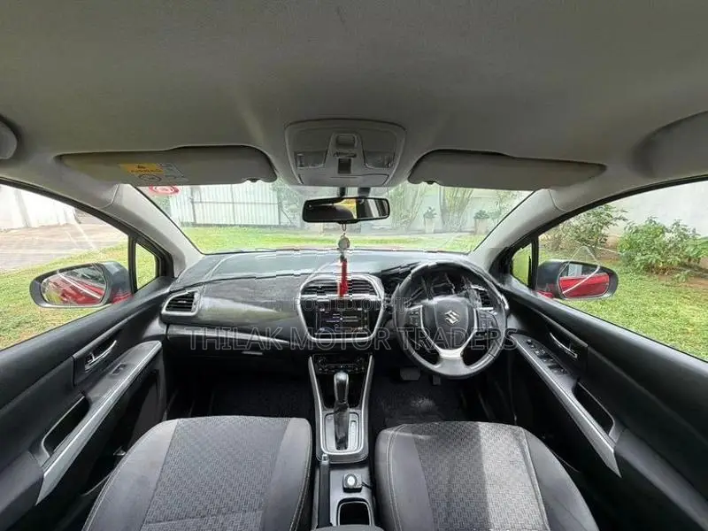 Suzuki S-Cross 2019