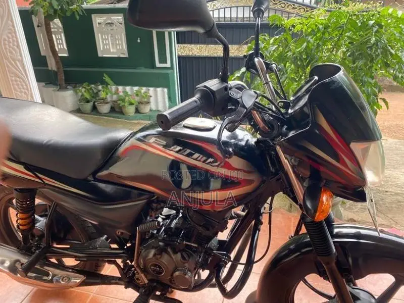 Bajaj Platina 100 ES 2016
