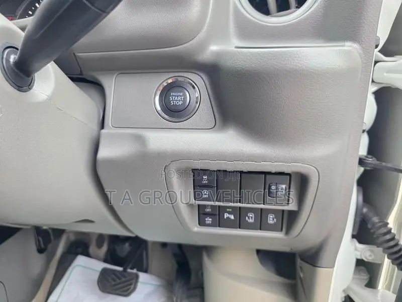Suzuki Every Joint J Edition 2025