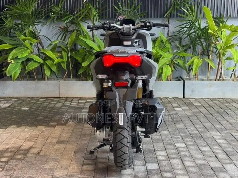 Honda ADV 160 2026