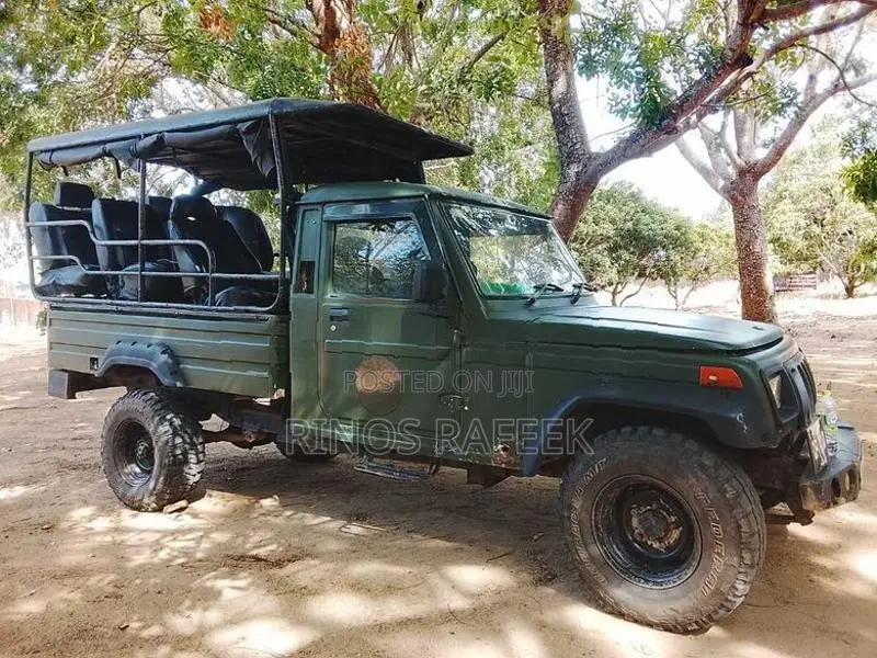 Mahindra Bolero 2005