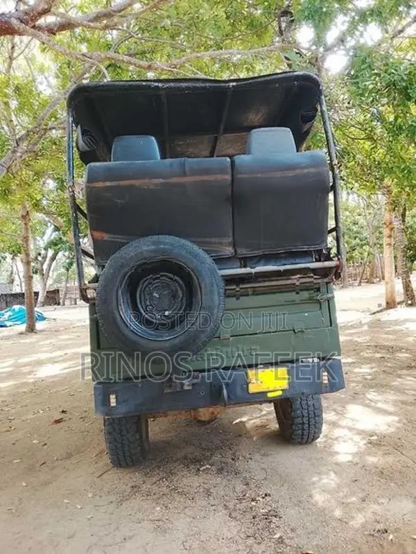 Mahindra Bolero 2005