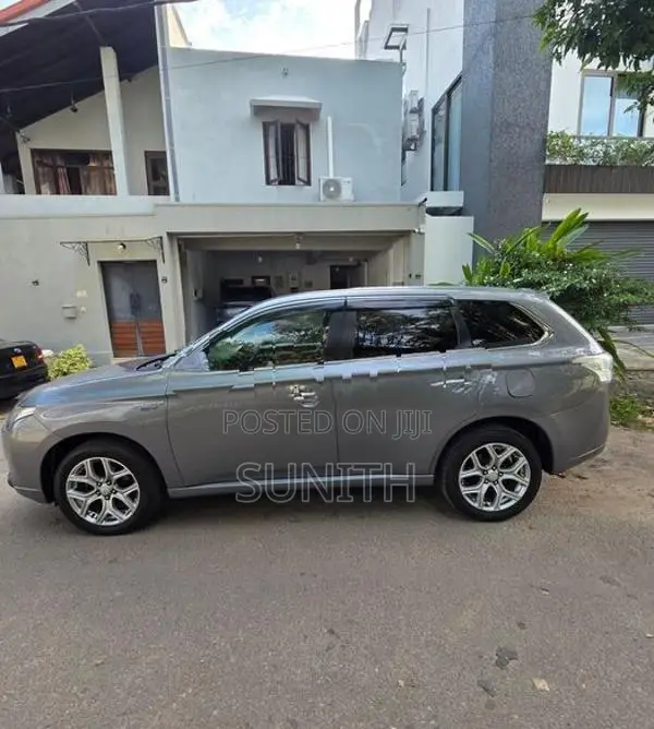 Mitsubishi Outlander 2015