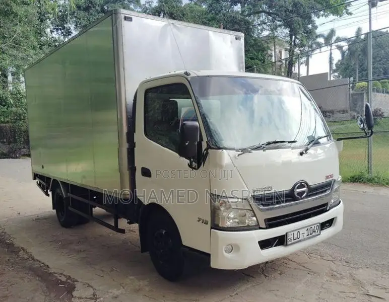 Toyota Hino 2018