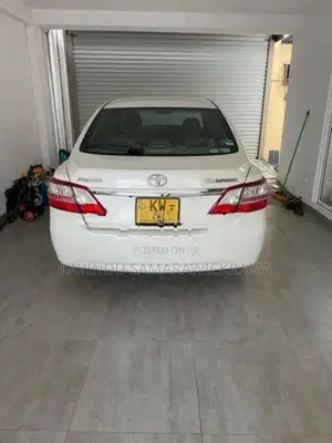 Toyota Premio 2013