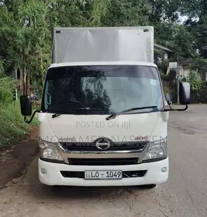 Toyota Hino 2018