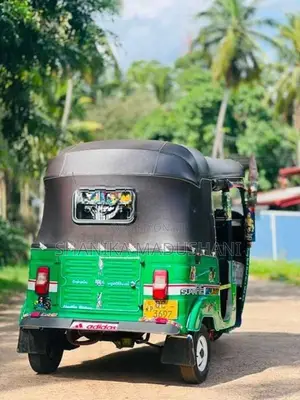 Bajaj RE 2005
