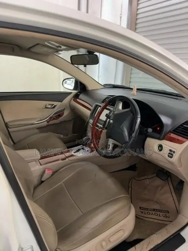 Toyota Premio 2013