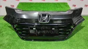 Honda Vezel RU3 Grill