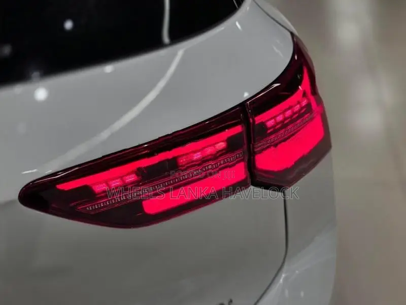 Volkswagen Golf eTsi Active 2023