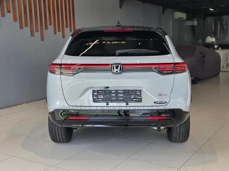 Honda Vezel Z Play Moonroof 2026