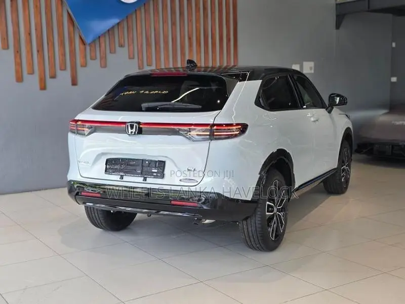 Honda Vezel Z Play Moonroof 2026