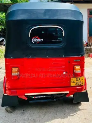 Bajaj RE 175 2010