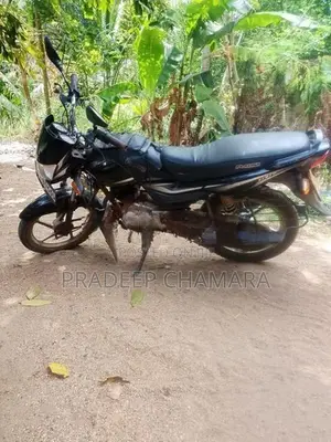 Bajaj Platina 100 2017