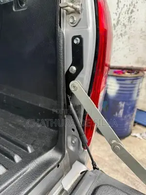 Revo Rocco Tailgate Shock