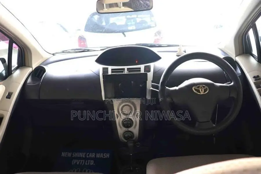 Toyota Vitz 2007