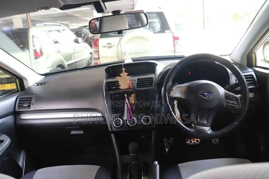 Subaru XV hybrid 2013