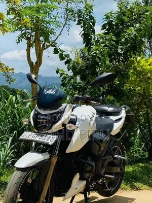 TVS Apache 2017