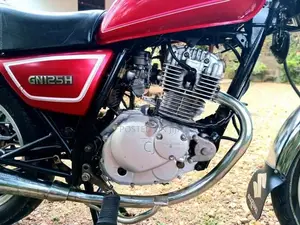 Suzuki GN 125 2013