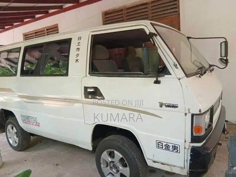 Mitsubishi Delica L300 1980