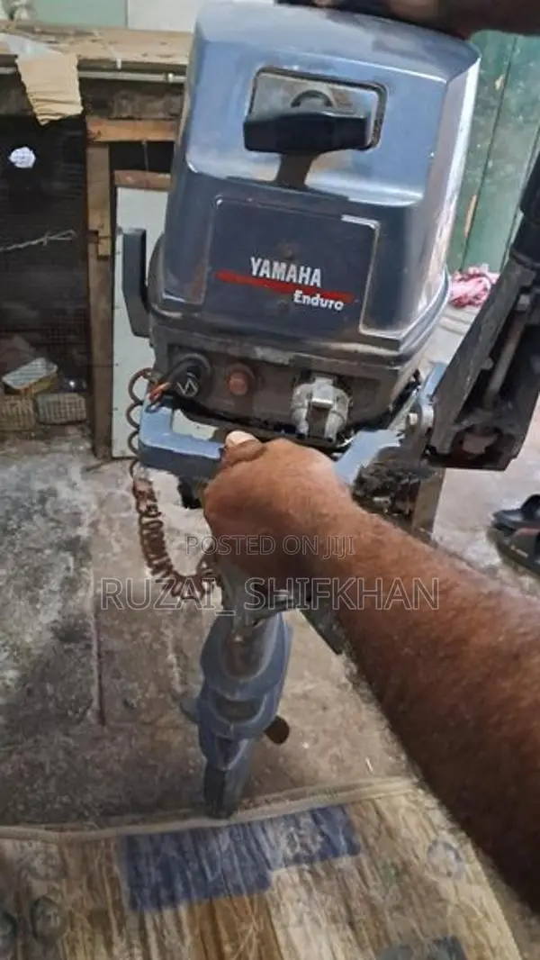 Yamaha Enduro 15HP 2-Stroke Outboard Engine