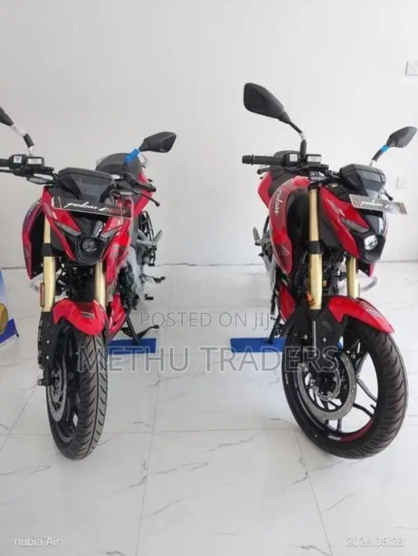 Bajaj Pulsar N160 Premium 2026