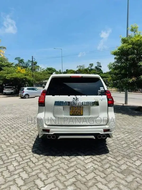 Toyota Land Cruiser Prado 2012