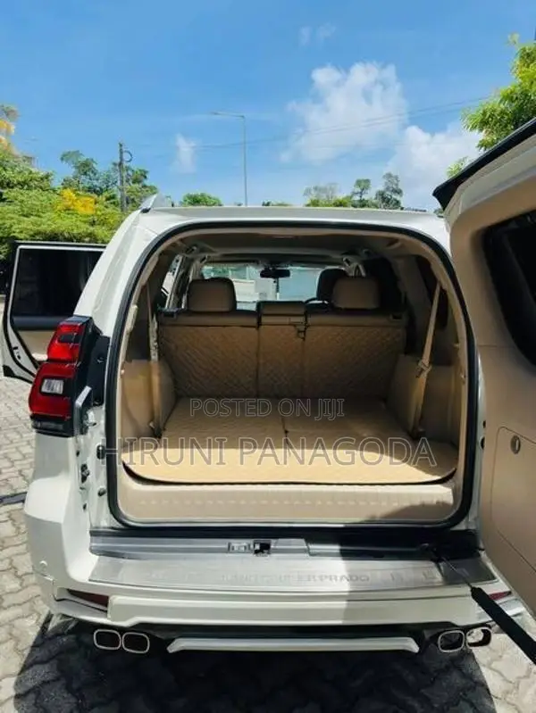 Toyota Land Cruiser Prado 2012