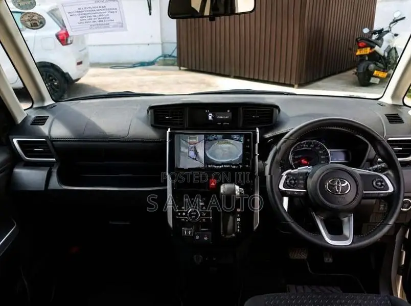 Toyota Roomy G Custom 2024