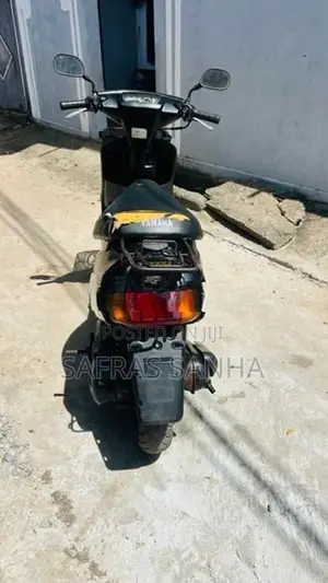 Yamaha 1999