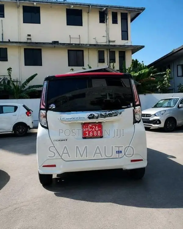 Toyota Roomy G Custom 2024