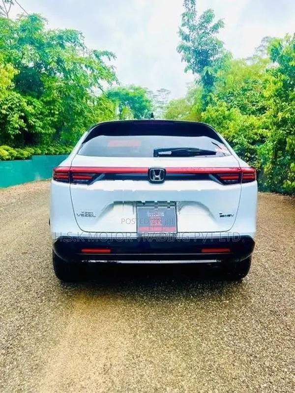 Honda Vezel Z Play Moon Roof 2026