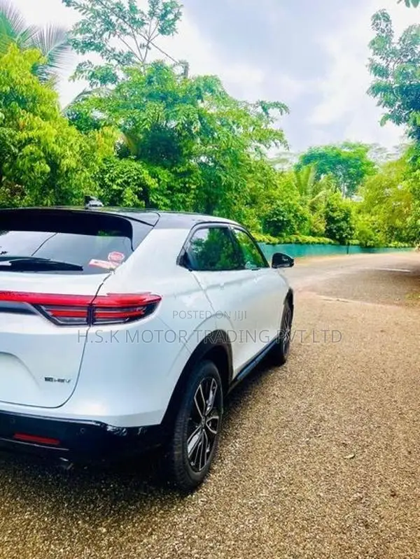 Honda Vezel Z Play Moon Roof 2026