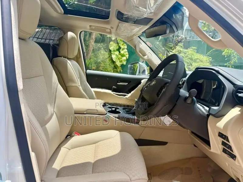Toyota Land Cruiser Sahara LC300 ZX V6 2026