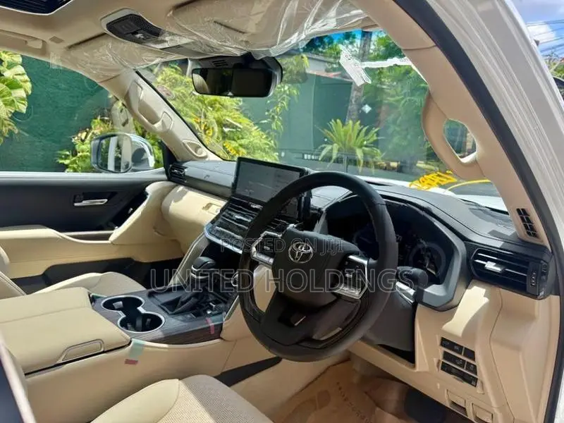 Toyota Land Cruiser Sahara LC300 ZX V6 2026