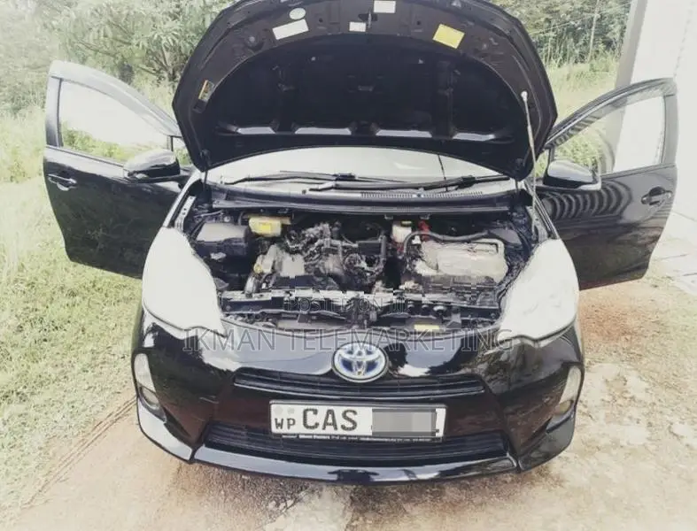 Toyota Aqua Hybrid S Grade 2014