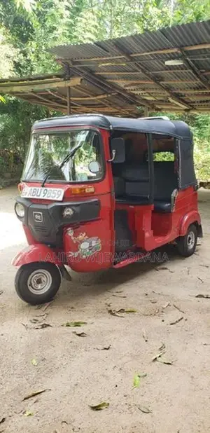 Bajaj RE Three Wheeler 2020