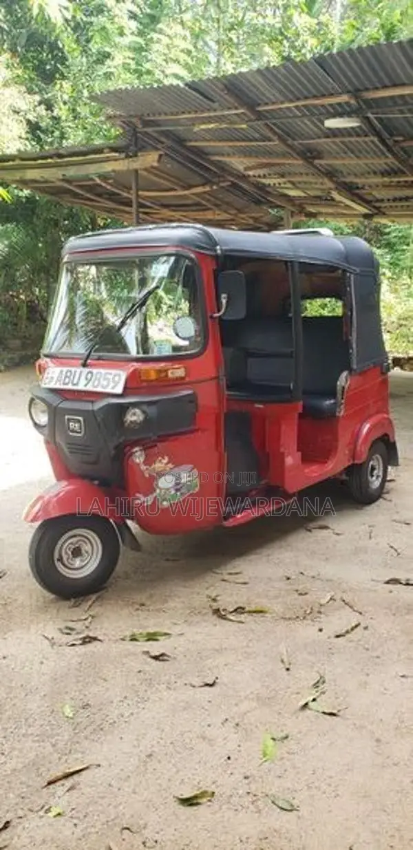 Bajaj RE Three Wheeler 2020